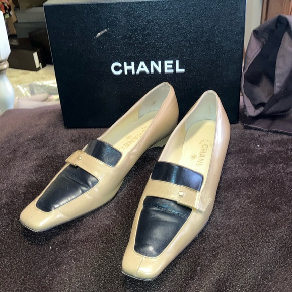 Chanel Women's Black and Tan Loafers - Picture 1 of 7
